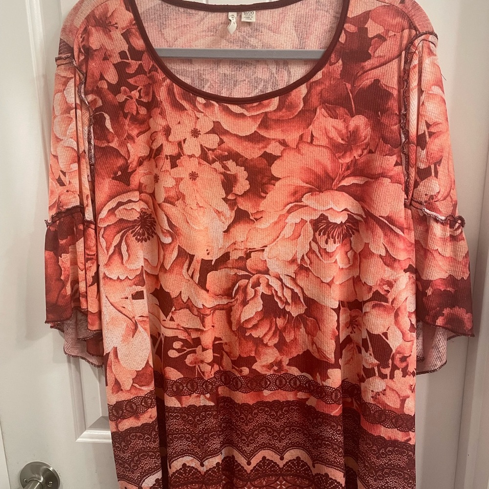 Cato Plus Size 18/20 Red/Pink Floral Top